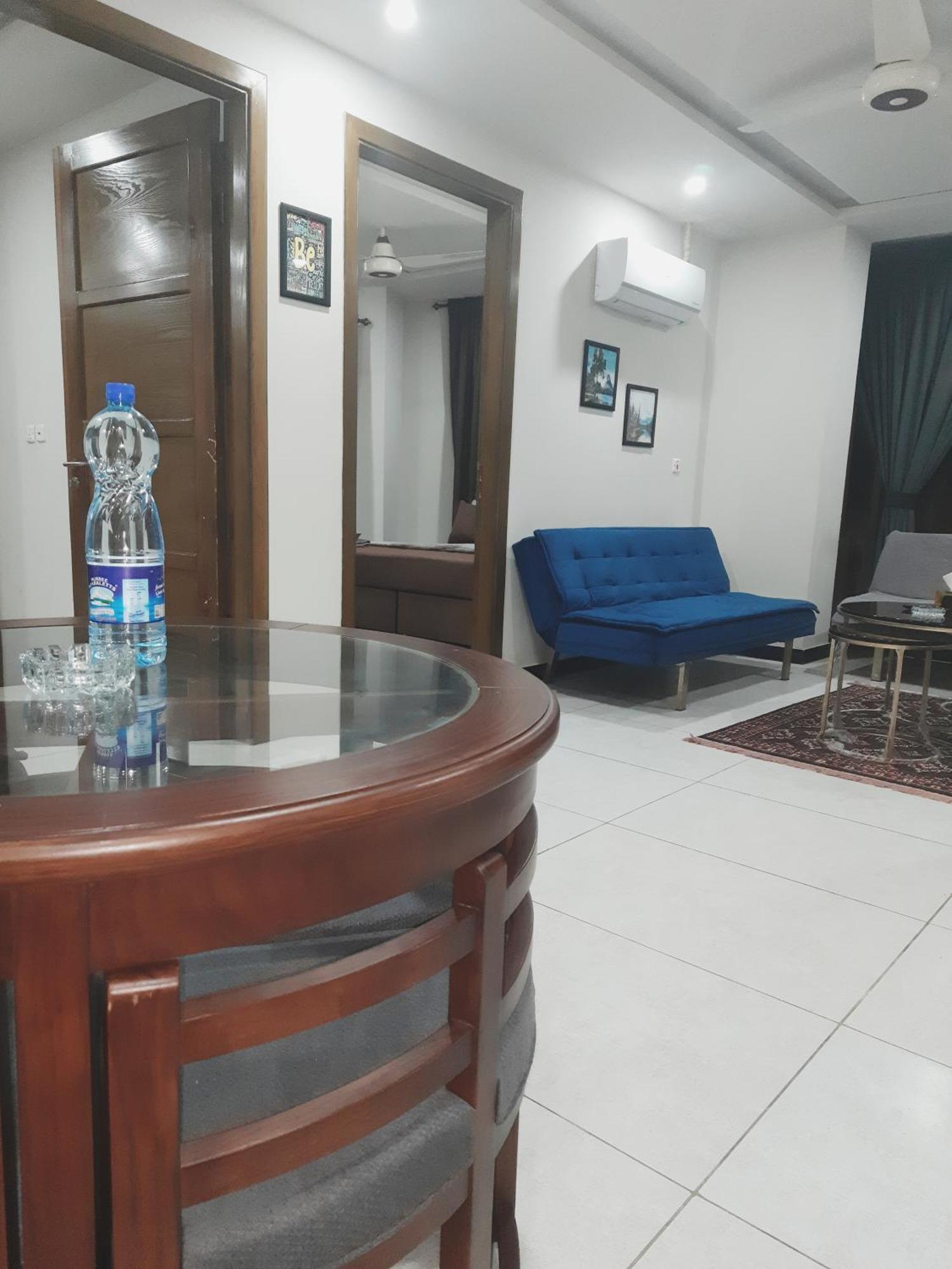 Northern Suites Bahria Town Rawalpindi Værelse billede